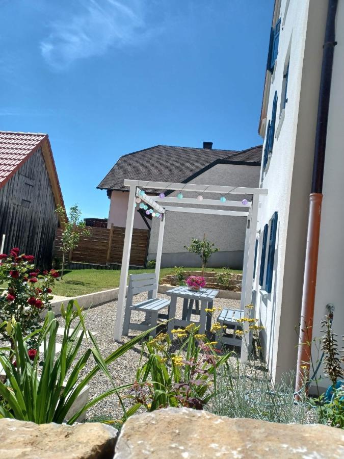 Im Stueble Apartment Koetz Exterior foto